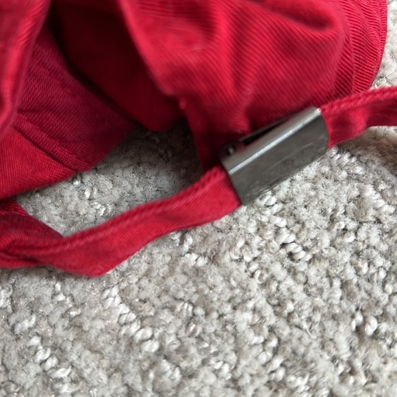 Old Navy Red Baseball Hat, unisex - Picture 3 of 3